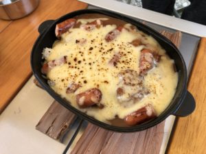 秘伝レシピ！スノーピークのコロダッチオーバルで子供が喜ぶチーズカレードリア作ってみた