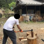 薪割りで手斧を使ってパカーンと一撃で気持ち良く割るコツとは?
