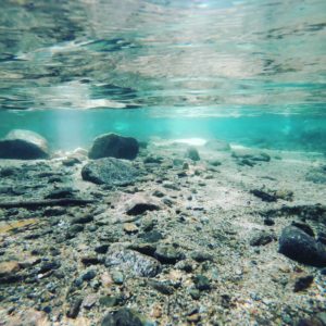 色々試したけど夏場のキャンプの服装は日焼けと虫刺されが同時に防げるこの服装がおすすめ！